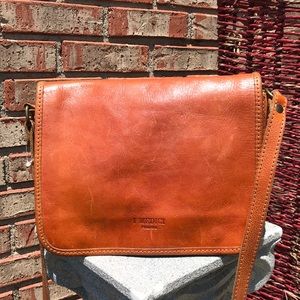 🚨B2G1 I MEDICI FIRENZE Carmel Tan Leather Crossbody